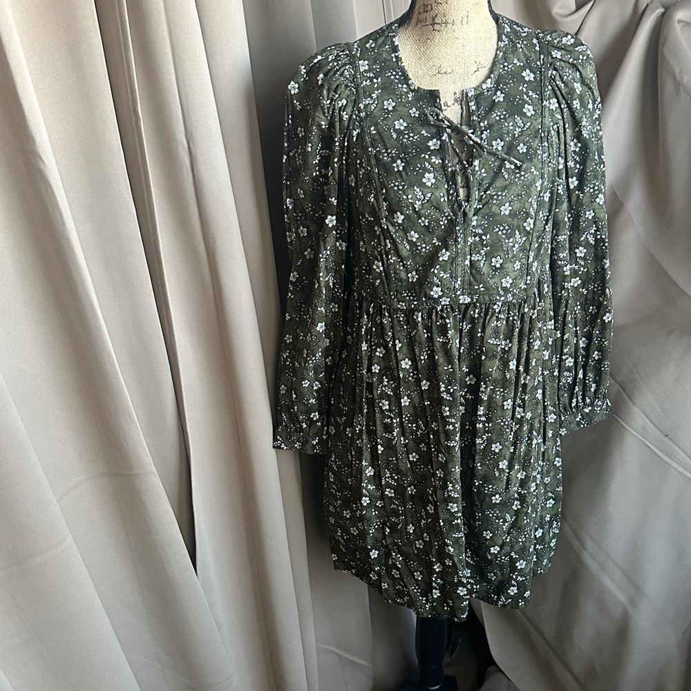 Old Navy Olive Floral Dress